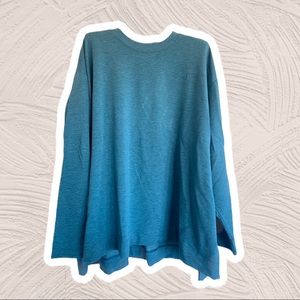 JJil.teal crew neck soft sweatshirt tunic.